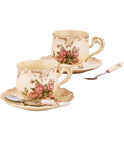 洋書 ティーカップ　'Cups & Saucers' 陶磁器 洋書 ティーカップ ´Cups & Saucers´ 陶磁器