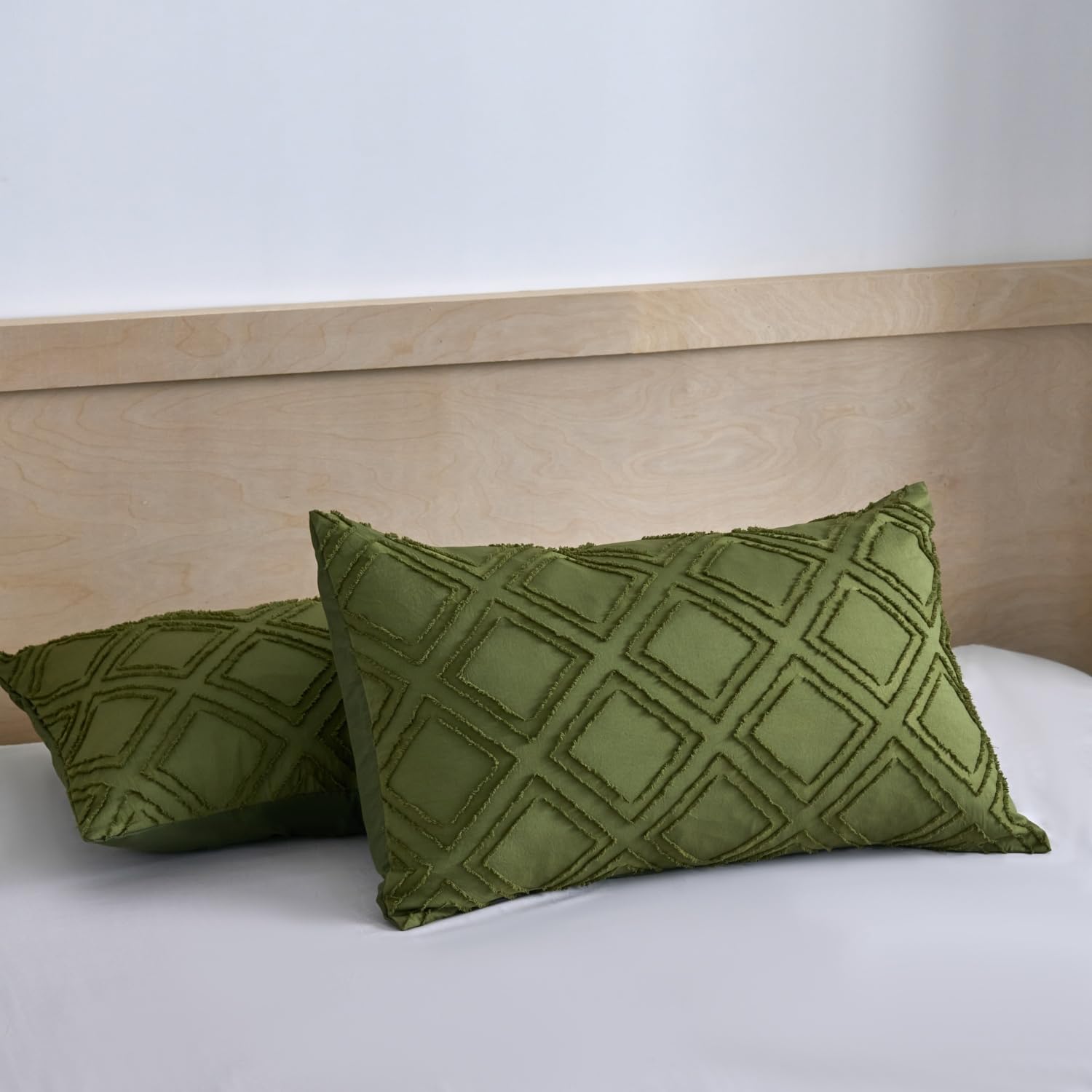 Photo 1 of xuan dian Queen Pillow Shams 2 Pack, Queen Size Pillowcases, Soft Microfiber Geometric Tufted Pillow Covers with Envelope Closure, Green, 20x30 Inches