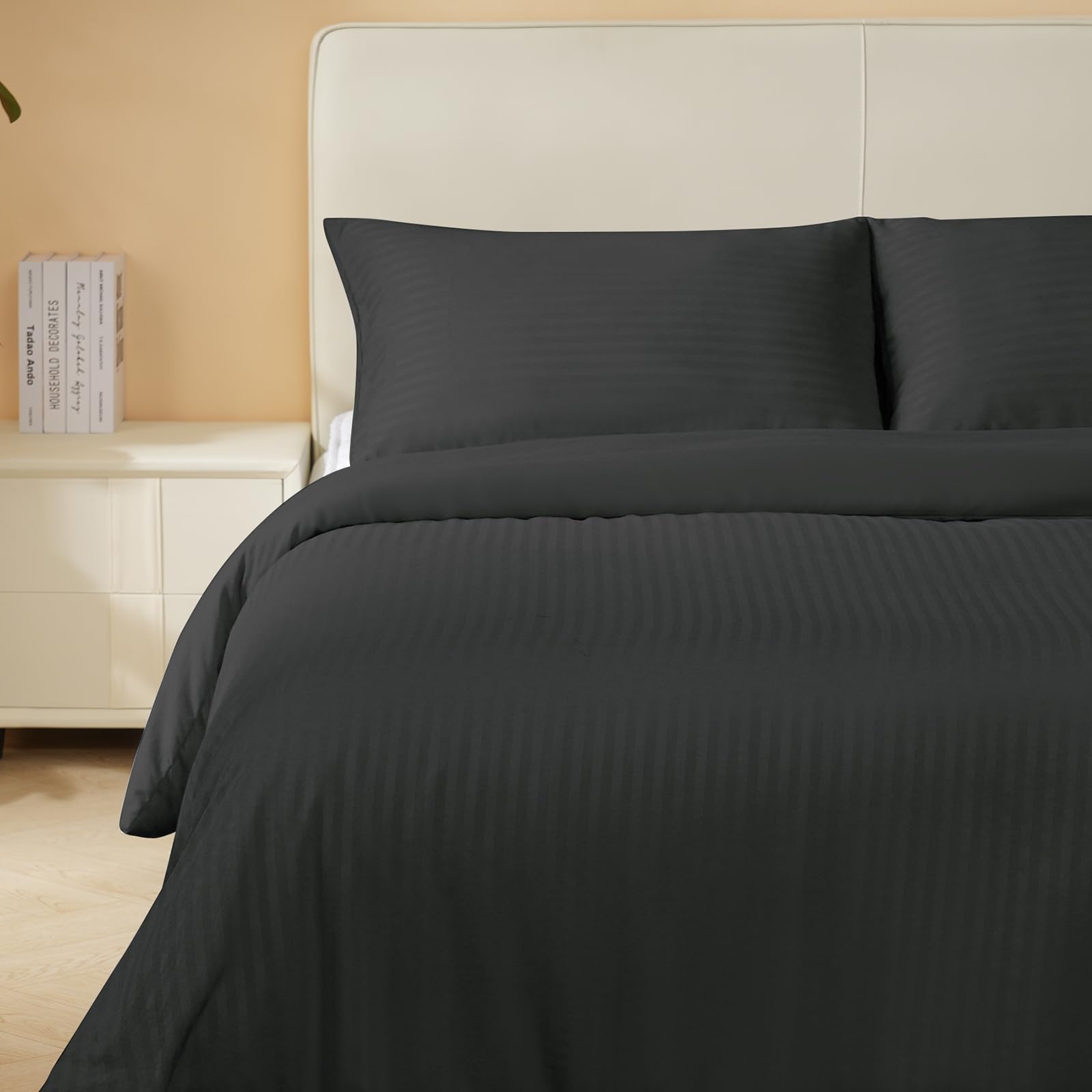 Good Nite Single Duvet Cover Polyester Striped Satin Duvet Cover Set Duvet Sets with 2 Pillowcases Skin Friendly and Soft Machine Washable (Black, Single 135 * 200cm)