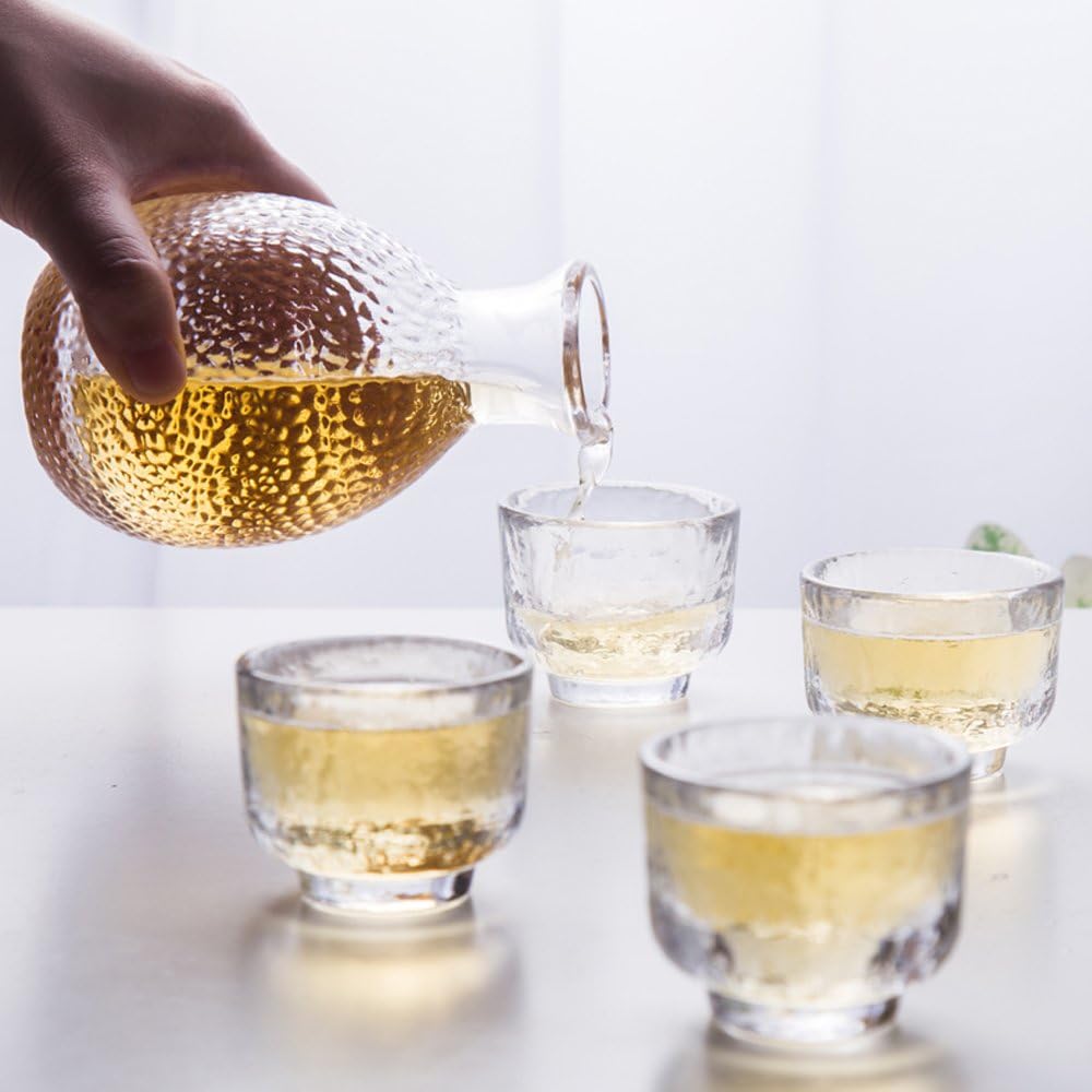 TAMUME Glass Sake Set of 5 Pieces, 300ml Sake Bottle and 4 Sake Cups (40ml Each), Wine Glass Set for Warm/Cold Sake Service - Image 4