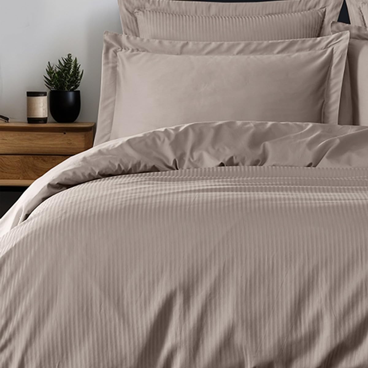 Sensei Maison - Versailles Striped Duvet Cover - Combed Cotton Sateen 120 Thread Count - Soft and Resistant - Double Sided - Plain and Striped - Duvet Cover 240 x 220 cm - Taupe