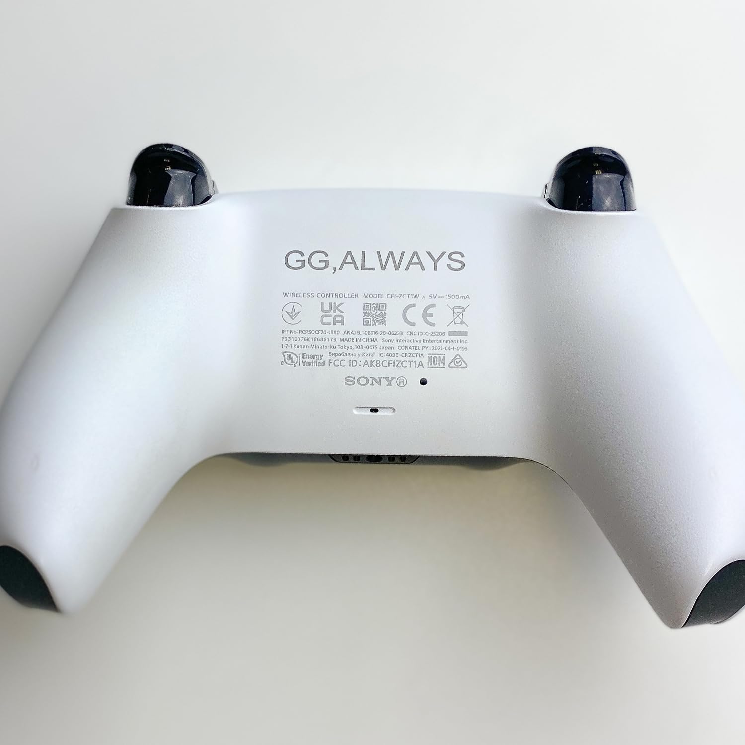 Sony Personalized PlayStation 5 DualSense Wireless Controller - Custom Engraved Colors & Designs - White - Make your controller unique with a custom-designed text [video game]