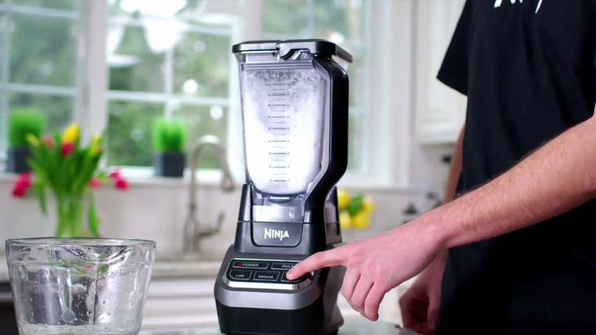 Ninja-Professional-72oz-Countertop-Blender-with-1000-Watt-Base-and-Total-Crushing-Technology-for-Smoothies-Ice-and-Frozen-Fruit-BL610-Black