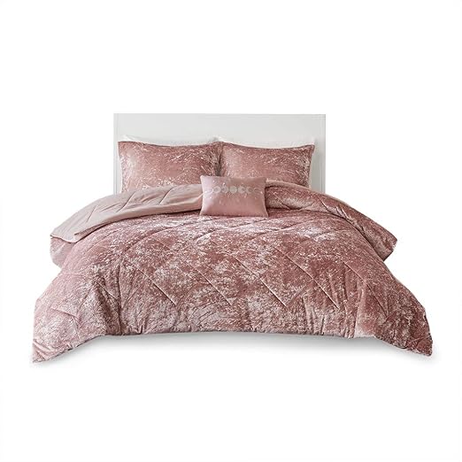 Amazon Com Intelligent Design Felicia Velvet Comforter Set Blush
