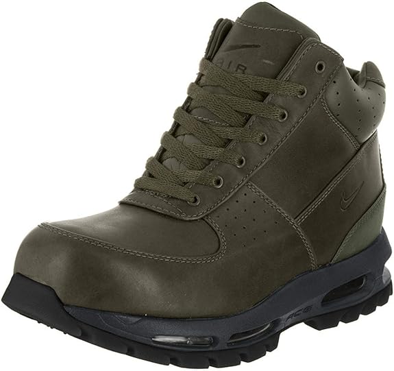 white nike goadome boots