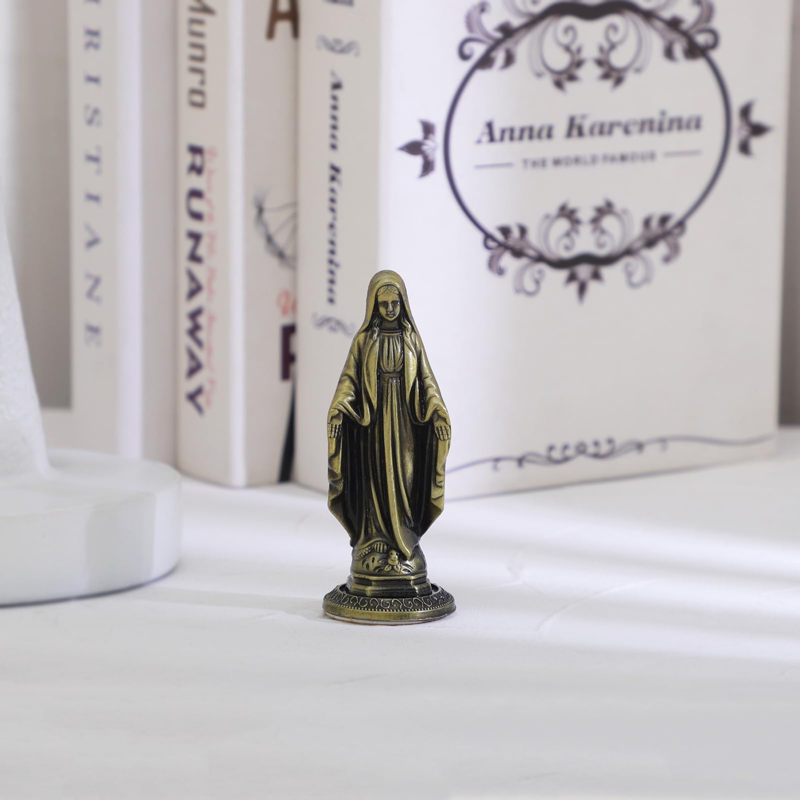 KOMI Virgin Mary Statue,Catholic Gift Blessed Mother Statues for Car Home Office Table Decor, Car Dashboard Decorations Bless Driving Safety Gift for New and Old Driver