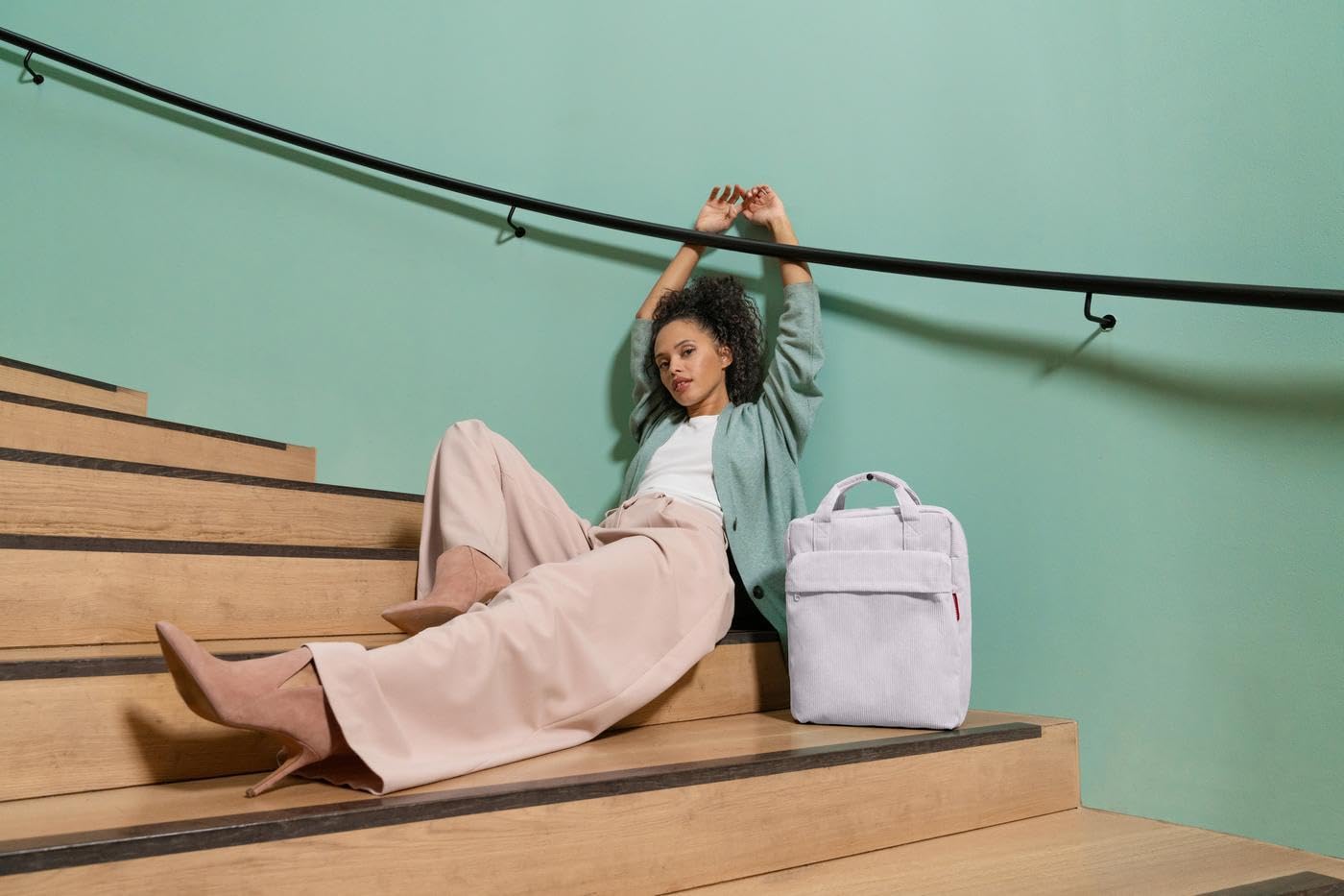 reisenthel allday backpack M cord grey - vielseitiger Rucksack für Alltag, Reisen, Einkaufen oder Arbeit - wasserabweisend, Handgepäck zugelassen 5