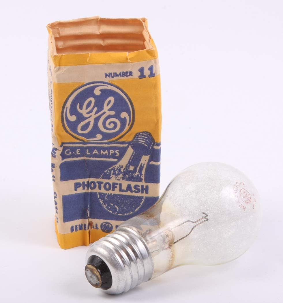 GE PHOTOFLASH NO 11 FLASH BULBS, Universal Camera & Photo