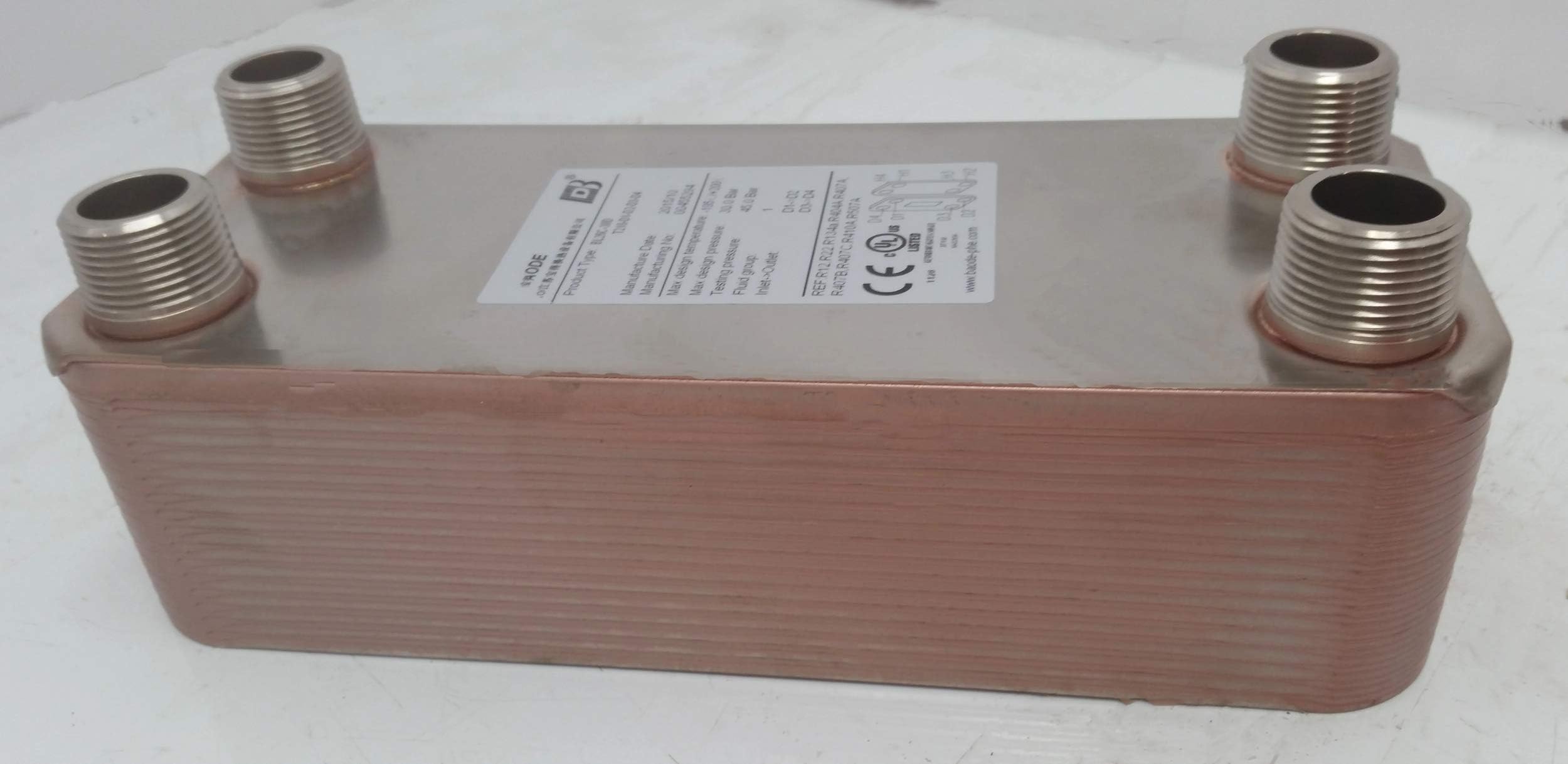 20 Plate Water to Water Brazed Plate Heat Exchanger 1" MPT Ports w/Brackets