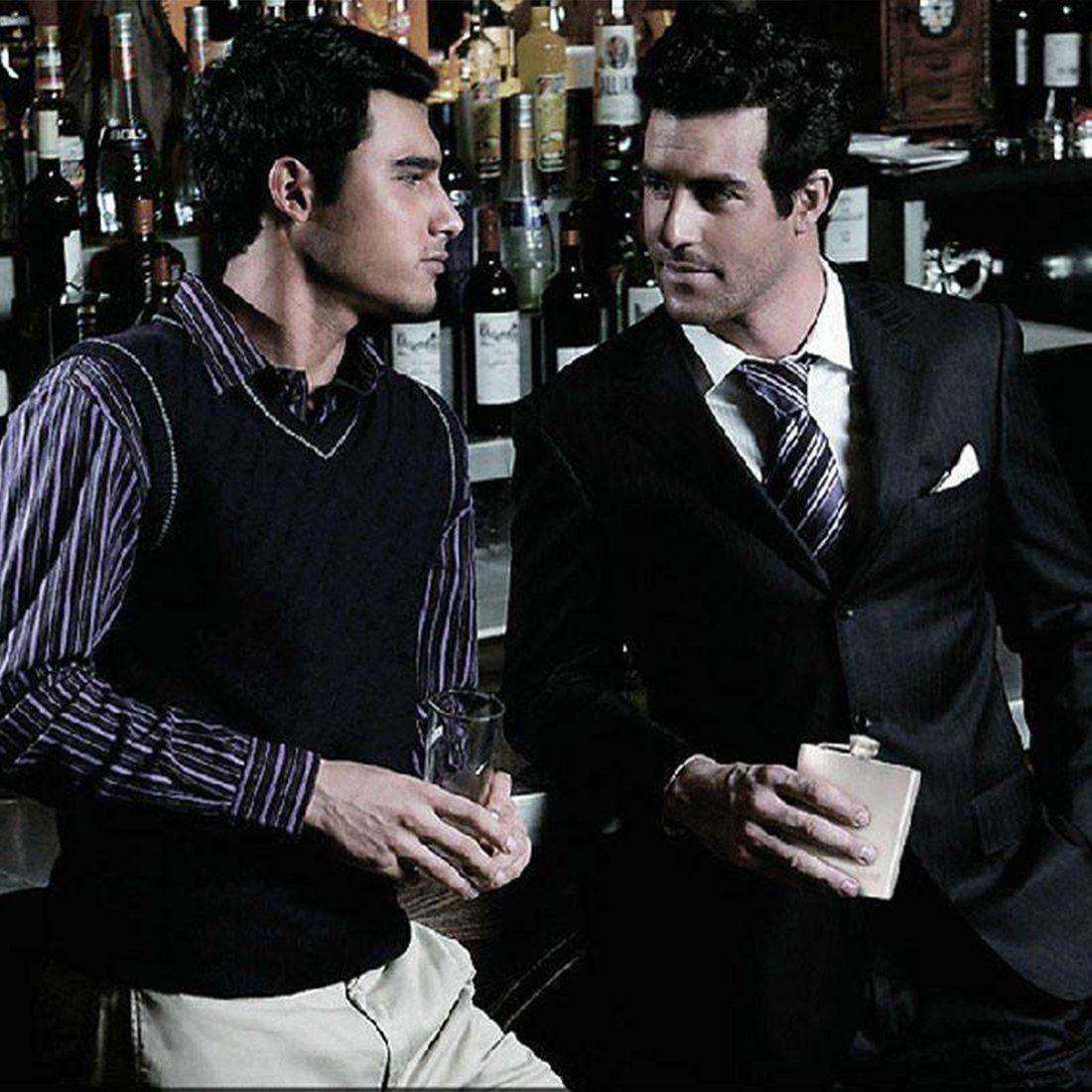 KoKeo_Store Stainless Steel Hip Flask Set with Gift Box 7oz 196ml Hip Flask with Funnel & Shot Cups Stainless Steel Hip Flask Portable Flagon Wine Bottle for Liquor/Wine/Whiskey (Silver)