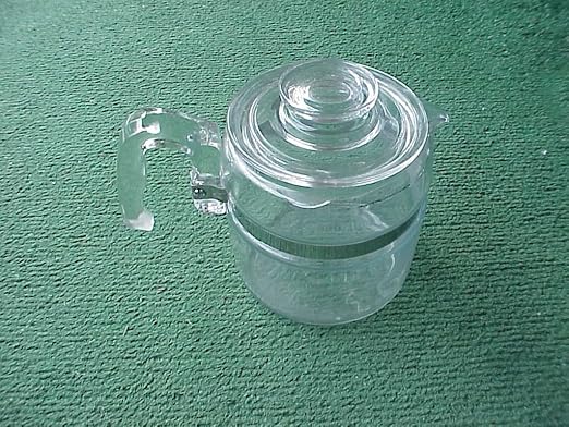 Vintage Pyrex carafe gold scroll 6 cup 