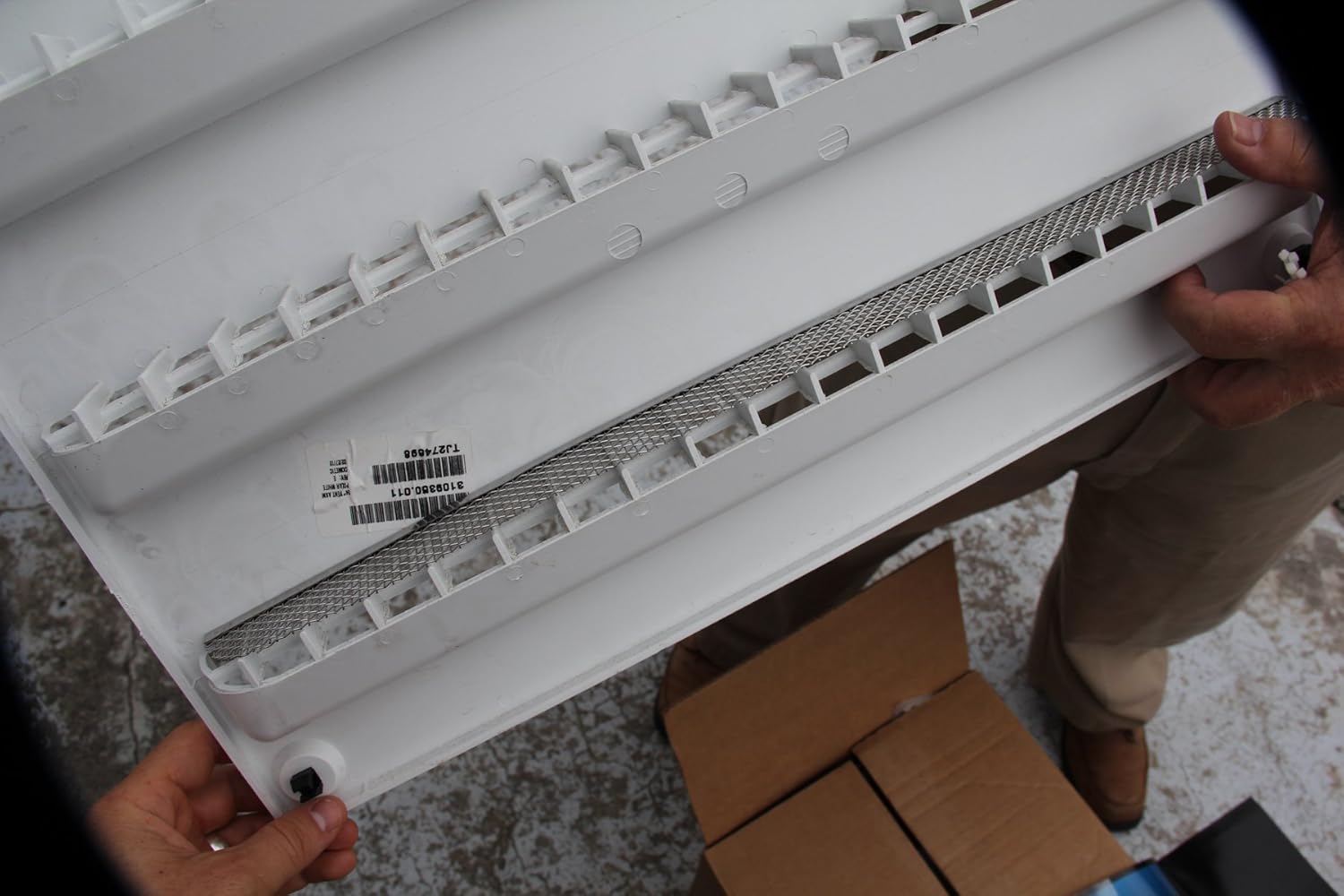 Camco Flying Insect Screen for Dometic Refrigerator Vents - Protects from Flying Insect Nests, 20” x 1-1/2” Stainless Steel Mesh, RS 600 - (3 Pack) (42149): Automotive