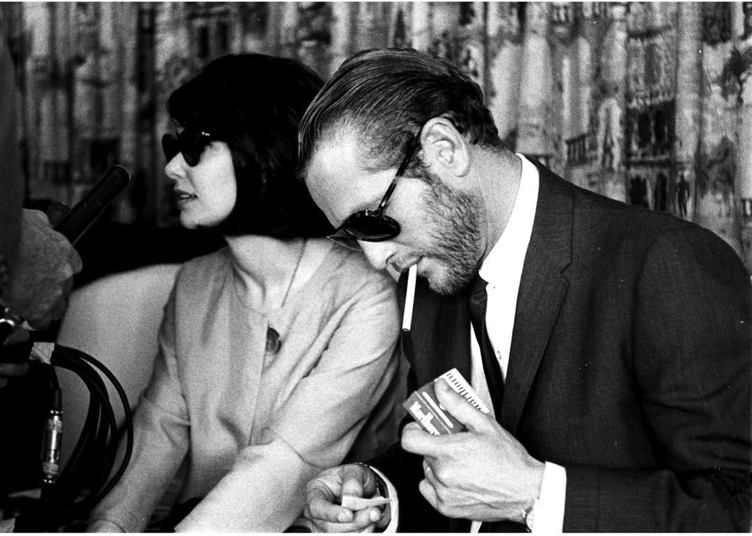 Amazon Globe写真artprintsポール ニューマンsmoking Besideスーザン ストラスバーグ Pop Cultureアート写真プリント 10 X 8 アートフレーム ポスター オンライン通販