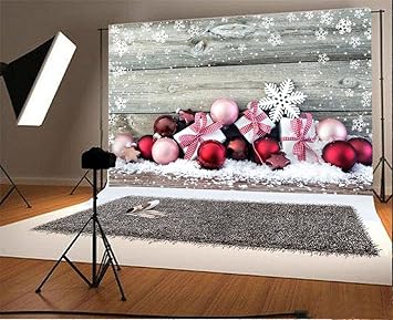 Regali Di Natale Shabby Chic.Yongfoto 3x2m Sfondo Fotografico Natale I Regali Fiocchi Neve Palline Rosa E Rosse Pavimento In Legno Shabby Chic Natale Fondale Foto Festa Bambini Boby Nozze Adulto Partito Studio Puntelli Amazon It Elettronica