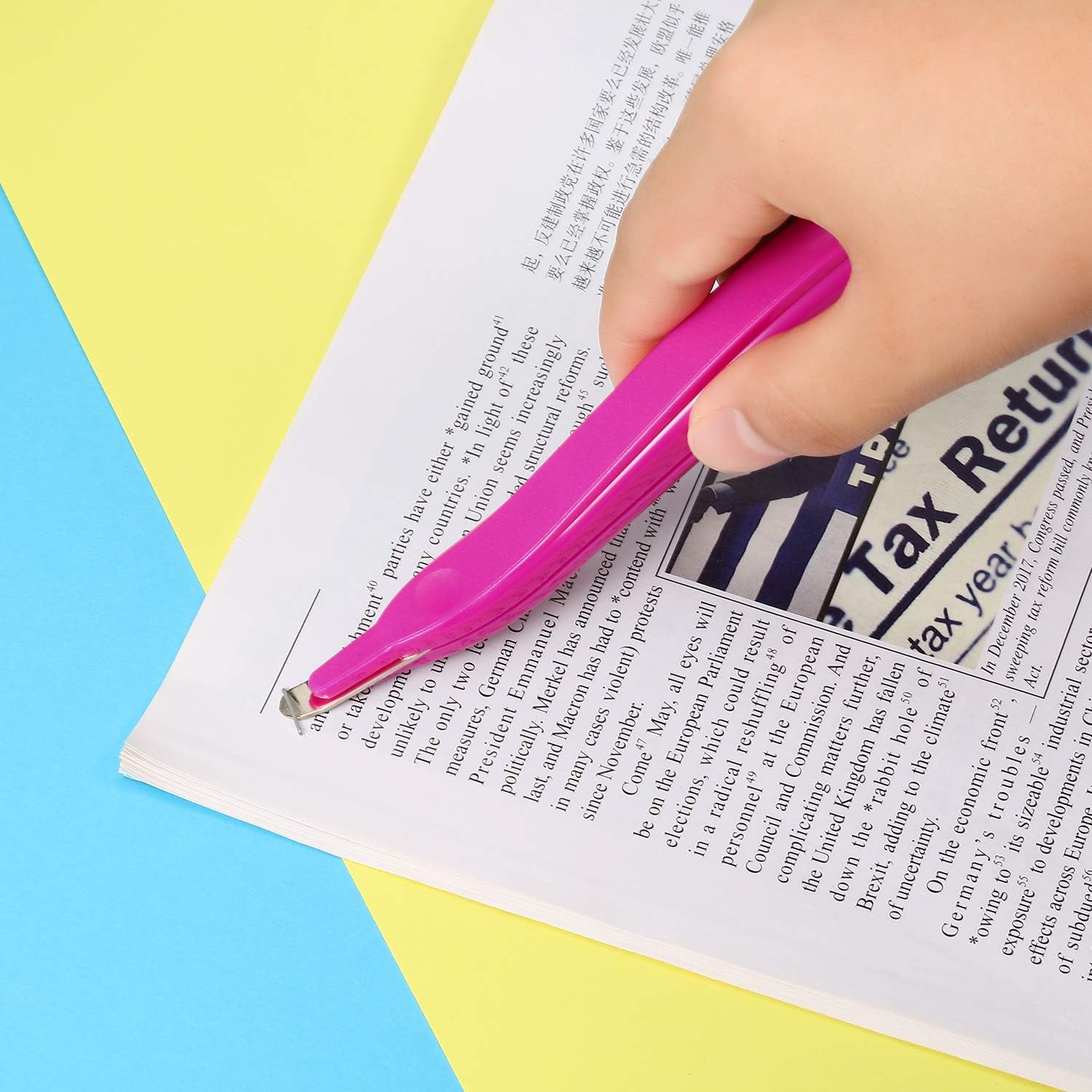 12 Pieces Magnetic Staple Remover Staple Remover Puller Staple Removal Tool for Office School and Home, Black Blue Green Rose Red : Office Products