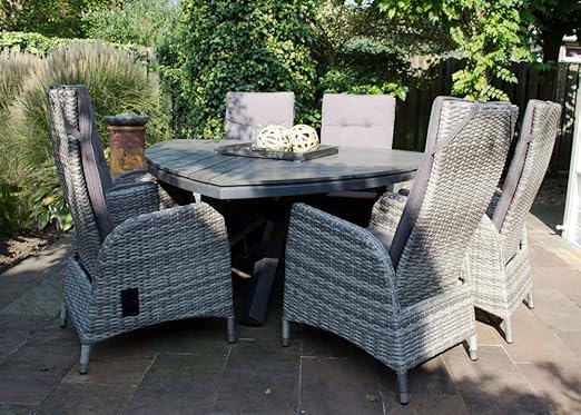 lifestyle4living Dreieckiger Gartentisch in Grau mit Dreibein aus Alu