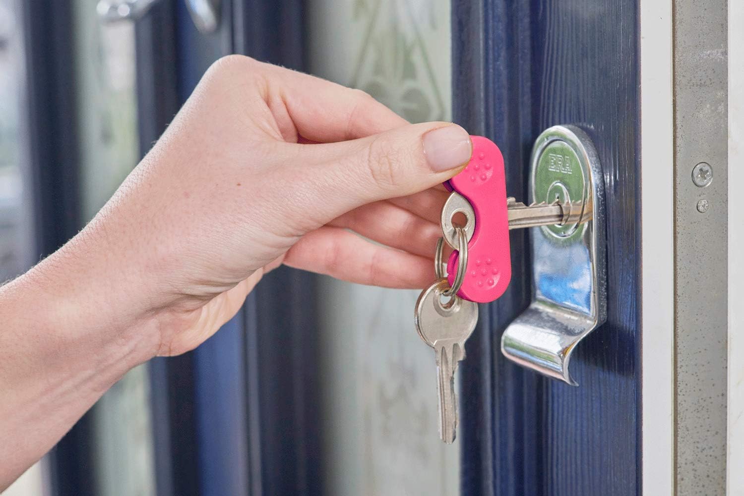 Keywing Key Turner Aid. Award Winning. Makes Keys Much Easier to find, Grip and Turn. Popular as an Arthritis, MS, Elderly, weak Grip & Hand Strength Mobility aid to Help use Keys with Ease. Green.: Health & Personal Care
