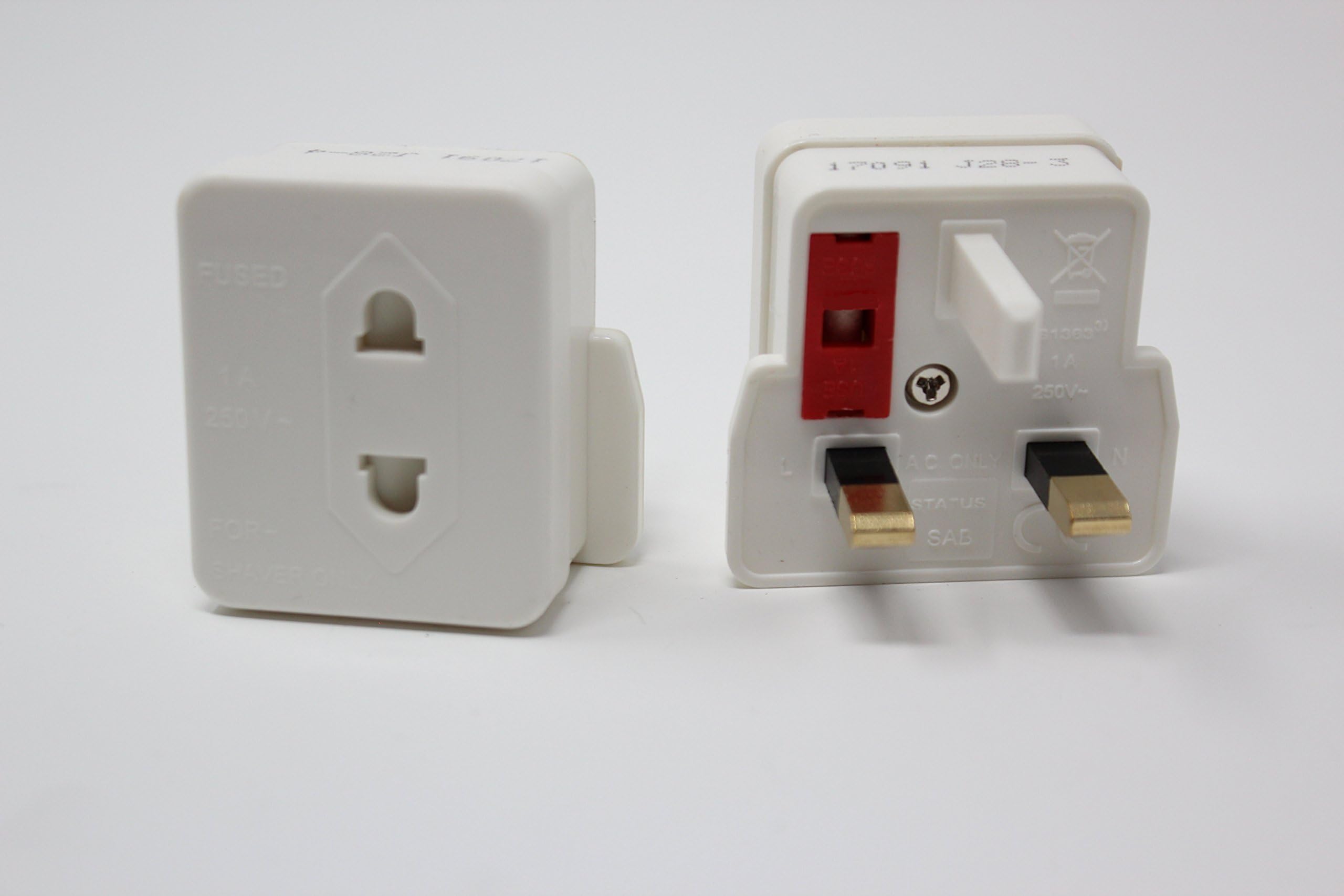 DabbersIT 2 Pin Shaver/Toothbrush to UK 3 Pin Shaver/Toothbrush adaptor plug with fitted 1A fuse CE Certified (White, 2)