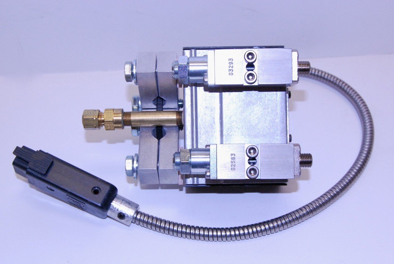 Nordson H202T Glue Head/Gun Industrial & Scientific