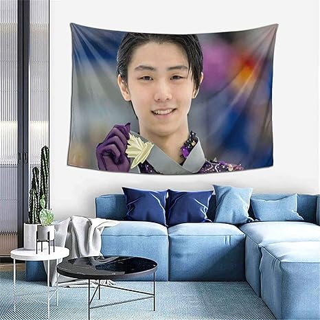 Amazon Co Jp 羽生結弦 フィギュアスケート 氷上の創造者 タペストリー ファブリック装飾用品アートプリント 壁掛け 布 インテリア ポスター 背景布 個性ギフト 壁飾り 布製 ホーム装飾 室内装飾 写真撮影背景 部屋や窓の飾り 大判 欧米風 人気 おしゃれ かわいい