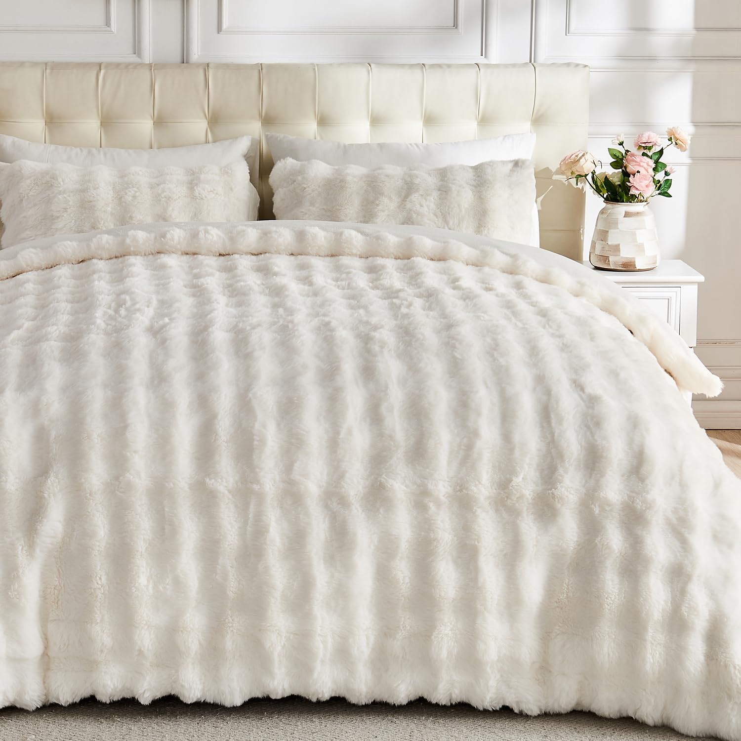 Photo 1 of Lotus Karen Fluffy Comforter Cover Set-Rabbit Fluff Faux Fur Duvet Cover Full Size,Cream White Plush Fuzzy Furry Bedding Sets 3Pieces(1 Duvet Cover & 2 Pillow Shams),Zipper Closure