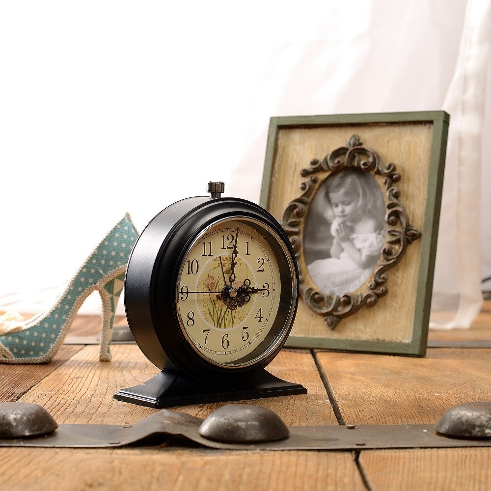 LauderHome 5Inch Vintage Retro Old Fashioned Decorative Desk Clock