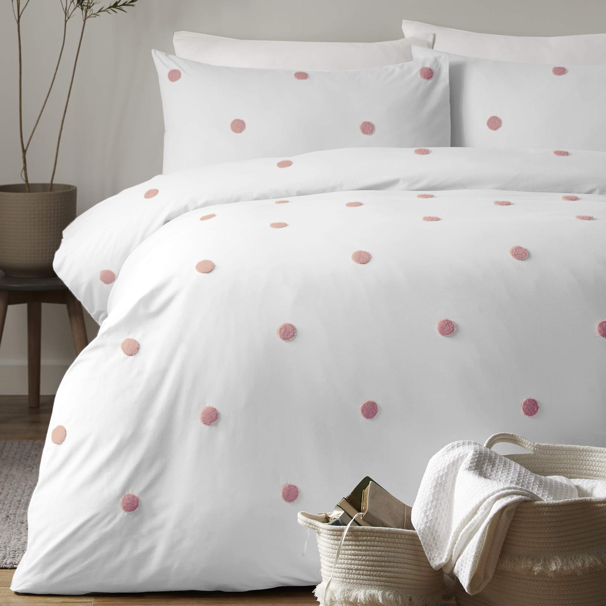 Appletree Duvet Cover Set Single – Pink Dot Design – 100% Cotton Bedding – White with Pink Dots – Includes 1 Duvet Cover (135x200cm) & 1 Pillowcase (50x75cm)