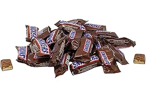 BLAIR CANDY Snickers Fun Size Chocolate Caramel Candy Bars - 1 LB Resealable Stand Up Bulk Candy Bag (approx. 25 pieces) - Bulk Filler Candy for Holidays and Parties