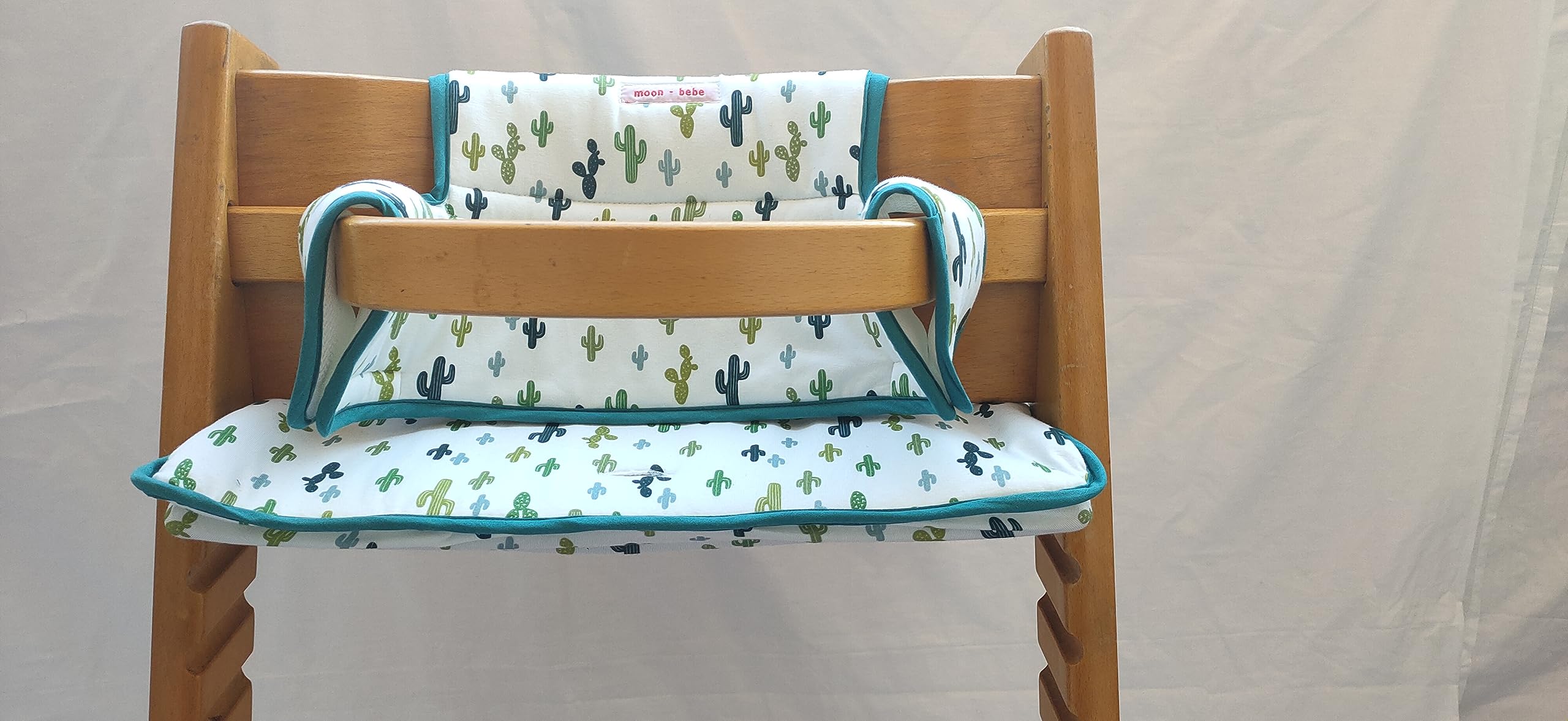 moon-bebe Seat Reducer Cushion Compatible with Stokke Tripp Trapp (White)