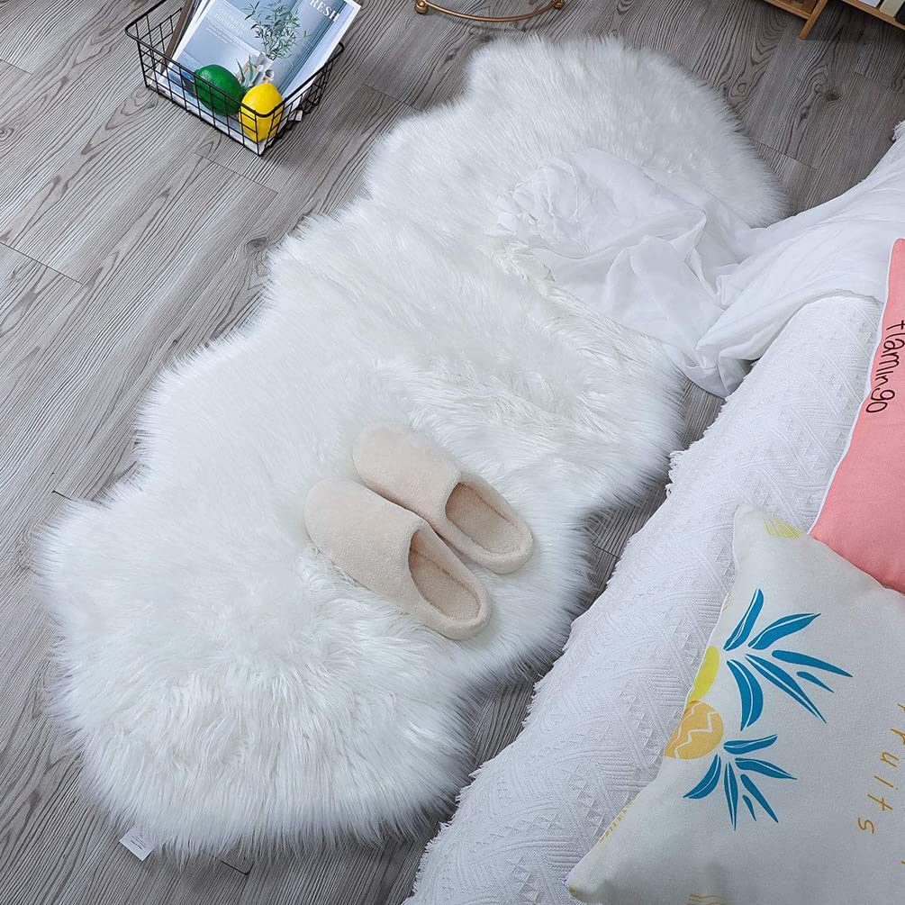 JXLOULAN Fluffy Sheepskin White Rug 60 x 160 cm Faux Fur Area Rugs for Bedroom Decor Rugs Living Room Chair Sofa