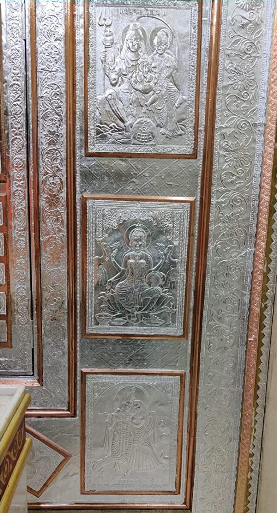 L.A. Gold Leaf Silver Leaf/Gilding foil for Gilding, Paintings 300 Sheets and Resin Casting 8x8.cm_