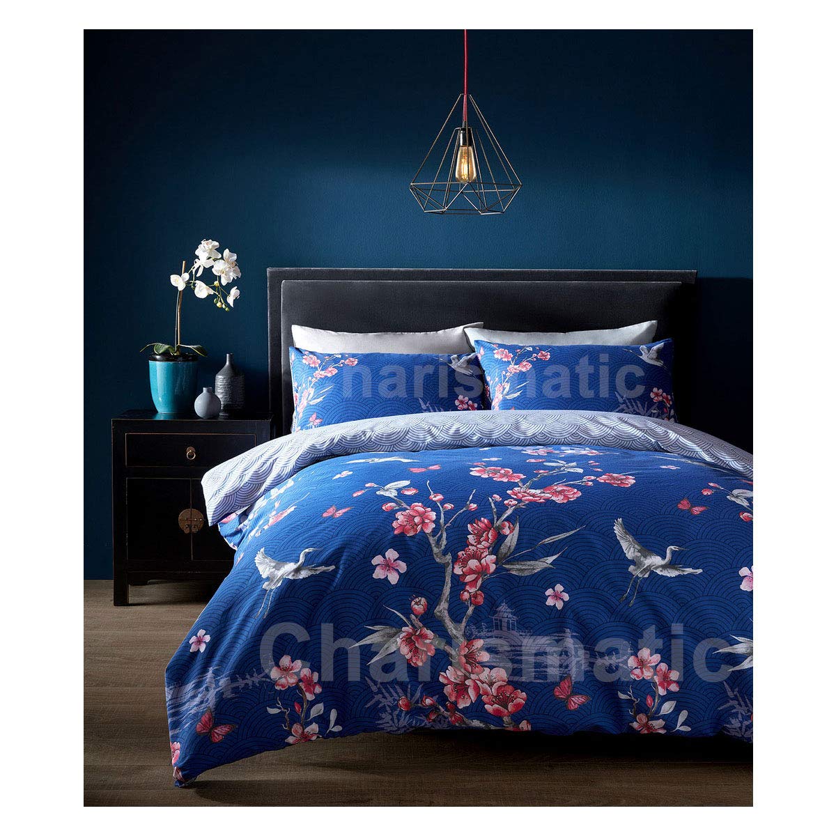 Luxurious Akari Bed Set with Duvet Cover and Pillow Cases, Polyester-Cotton, Navy, King