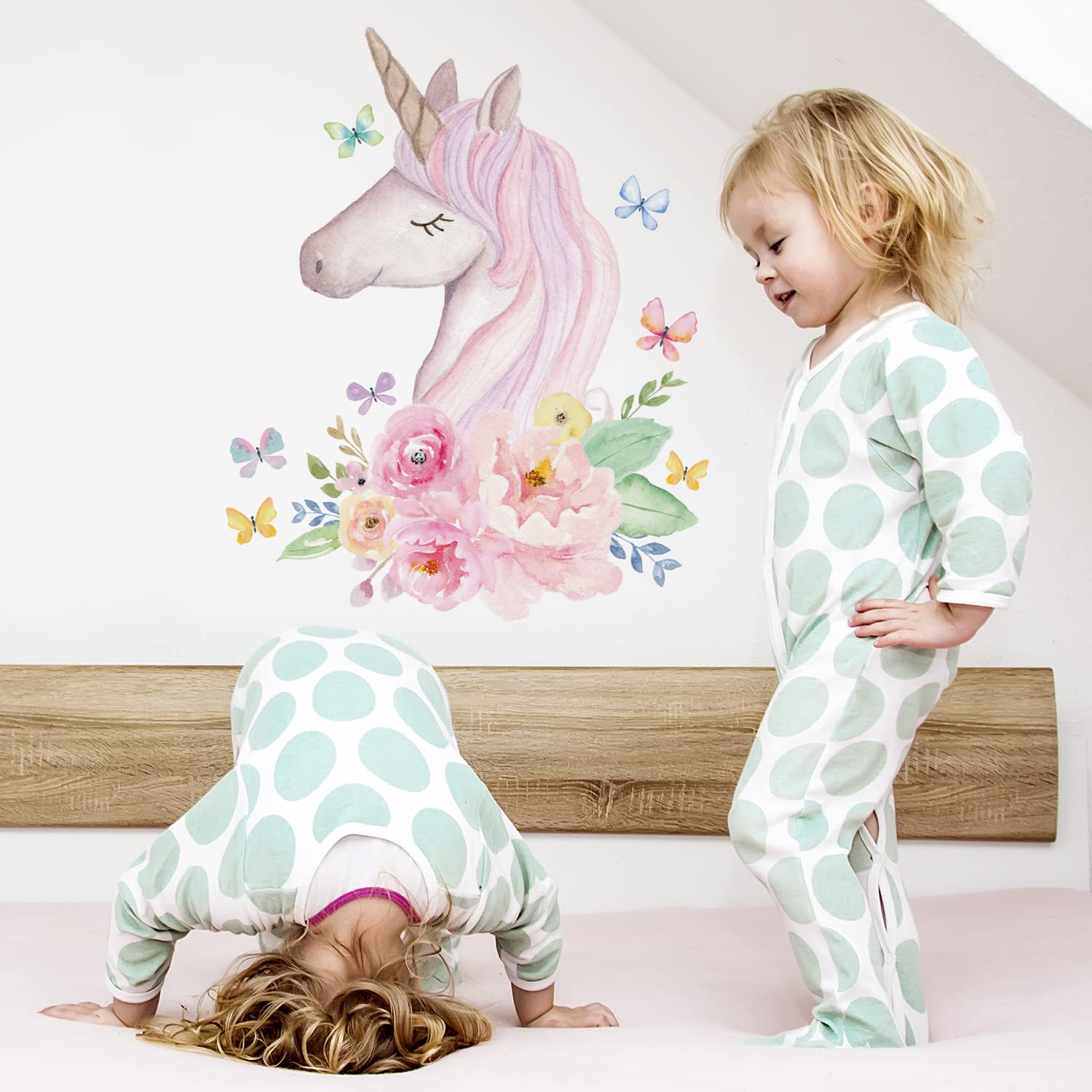 Stickerscape Watercolour Unicorn Head wall sticker (Large) | Perfect for creating a unicorn themed room | Unicorn wall stickers | Easy to Apply, Cleanly Removable