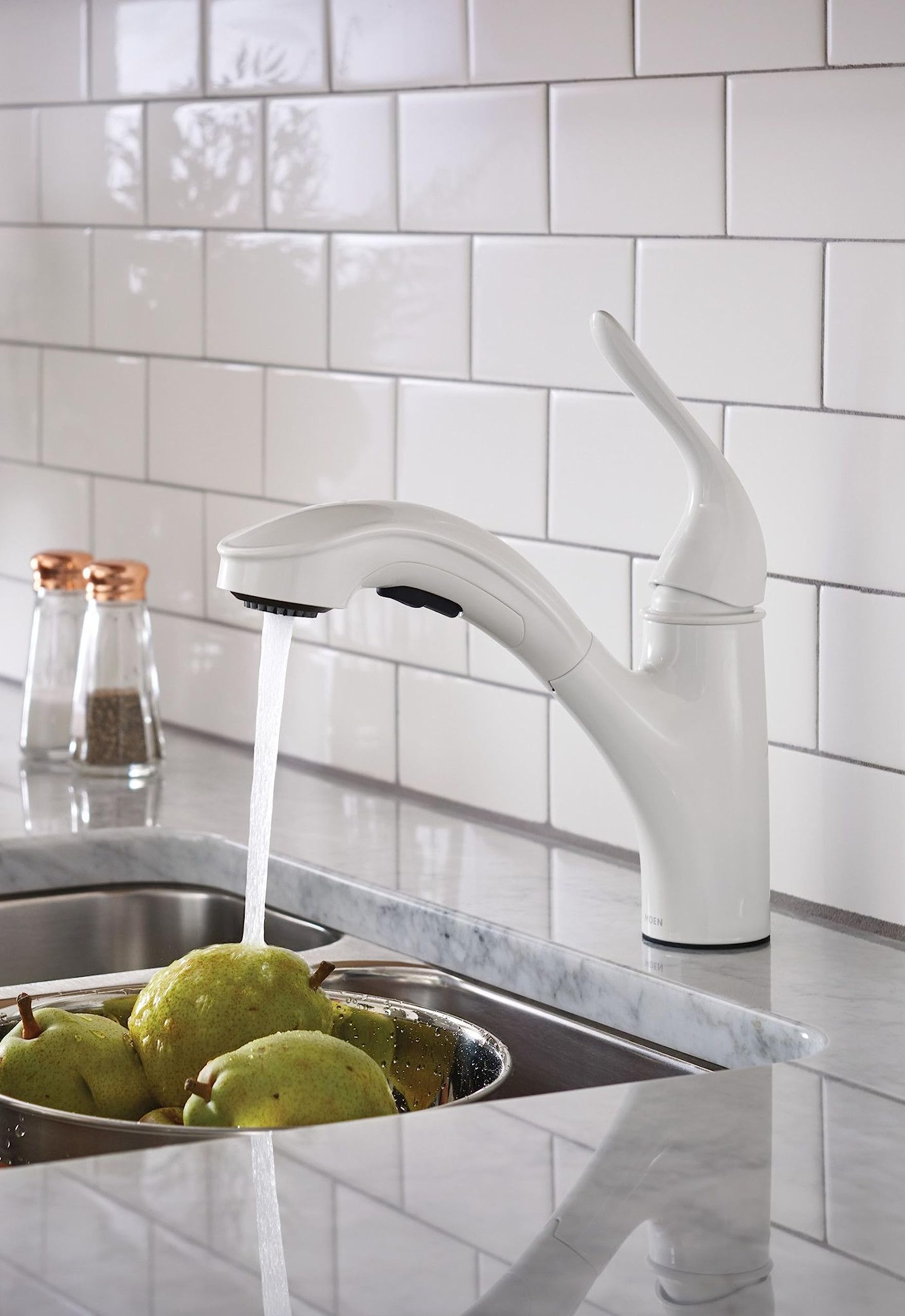 Moen Brecklyn Glacier White One-Handle Single-Hole Kitchen Faucet with Pull-Out Sprayer and Power Clean, Optional Deckplate Included, 87557W