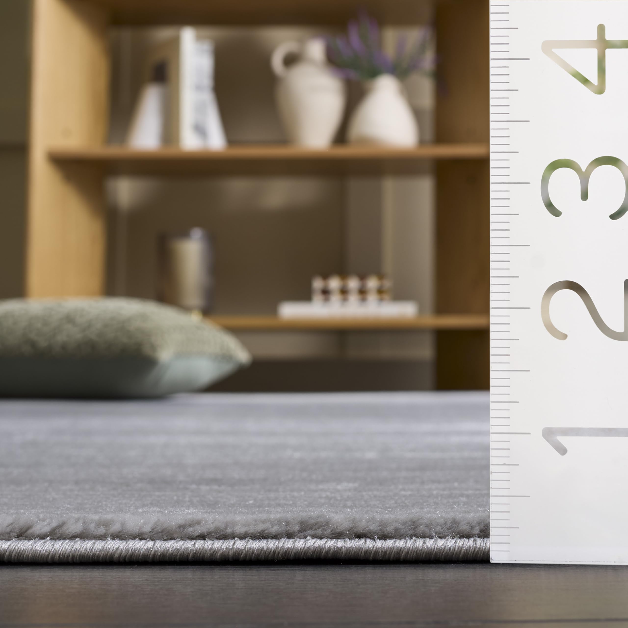 SAFAVIEH Area Rug 8x10 - Vision Collection - Large - Silver, Modern Ombre Tonal Chic Design, Non-Shedding & Easy Cleaning, Ideal for Living Room, Bedroom, Office, Dining Space (VSN606G)