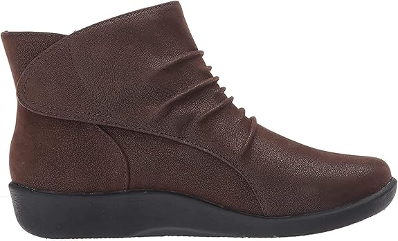 clarks cloudsteppers ankle boots