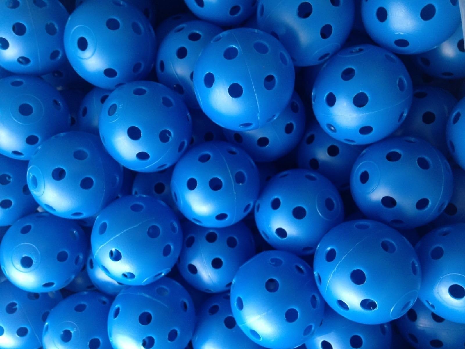 JL Golf 100 Pcs Blue Airflow Hollow Perforated Plastic Practice Training Balls