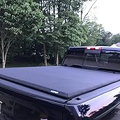 Amazon Com Lund Hard Tri Fold Hard Folding Truck Bed Tonneau Cover 969250 Fits 2009 18 19 20 Classic Dodge Ram 1500 6 4 Bed 76 3 Automotive