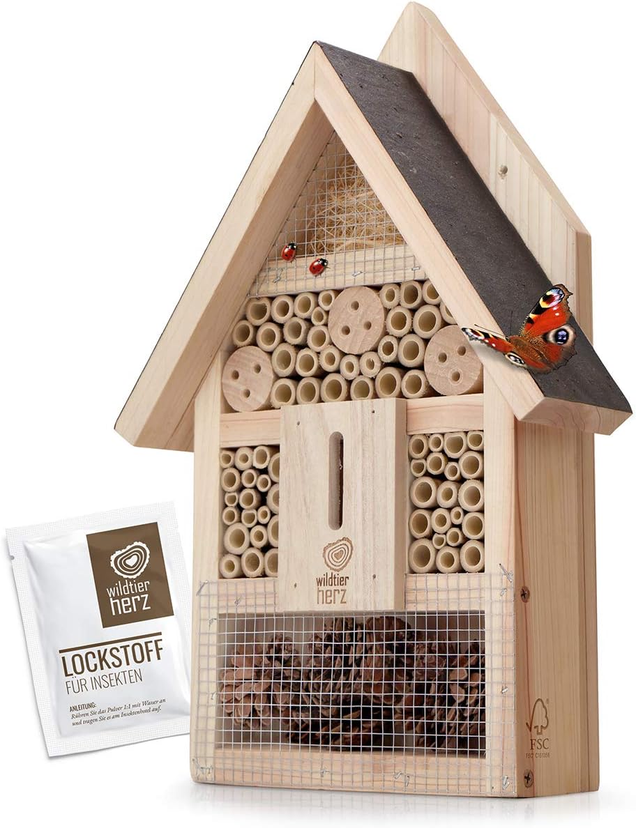 wildtier herz | Insektenhotel - Groß unbehandelt inkl. Lockstoff, Insektenhaus aus verschraubtem Massiv-Holz für Bienen, Marienkäfer, Florfliegen & Schmetterlinge, Bienenhotel & Nisthilfe