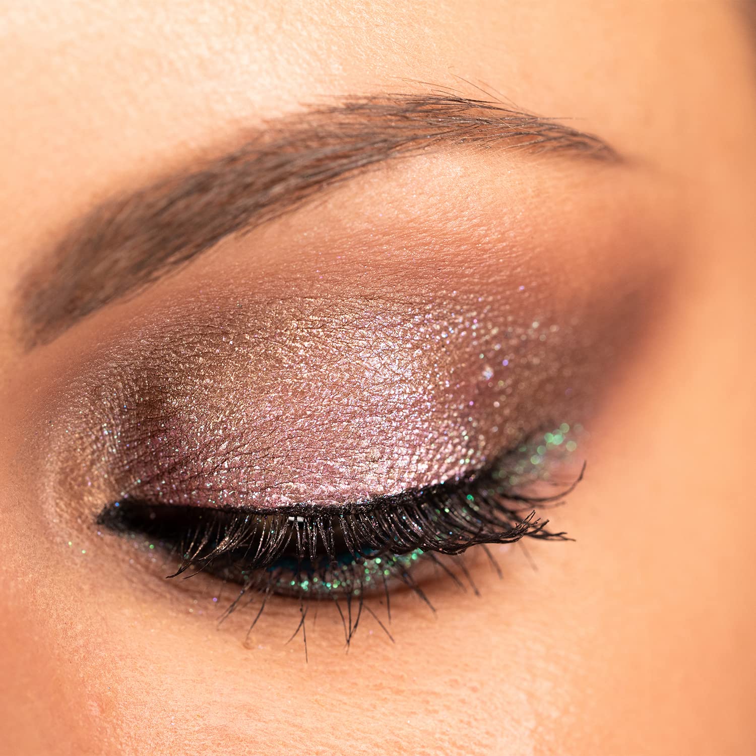 Profusion Cosmetics Studio Icon Collection Highlight & Contour 6 Colour Palette