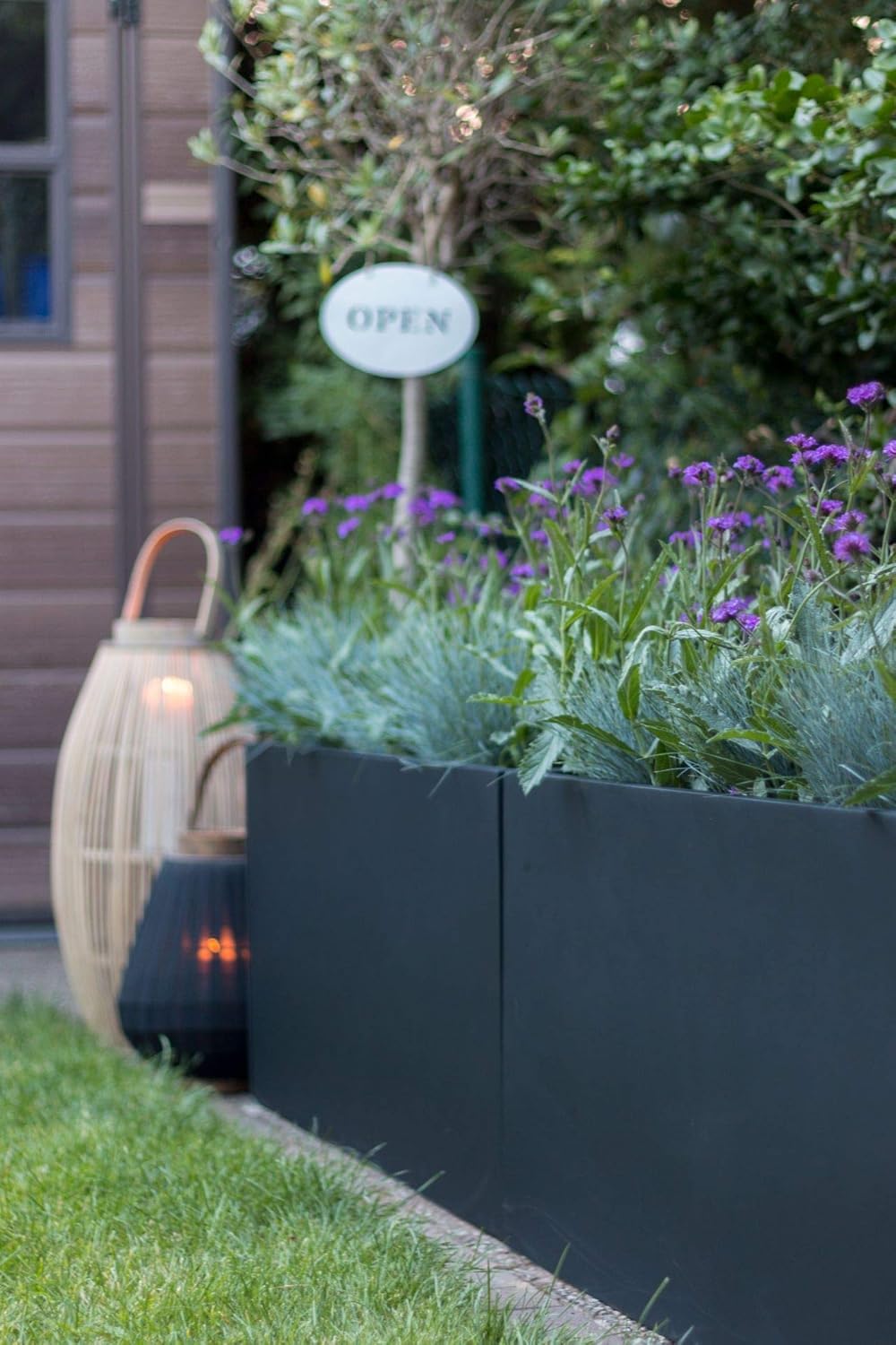 Vivanno Pflanzkubel Pflanztrog Blumentrog Fiberglas Anthrazit Maxi 45x100x45 Amazon De Garten