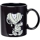 Silver Buffalo Peanuts Snoopy Woodstock Trick or Treat Temperature Reveal 20oz Ceramic Mug
