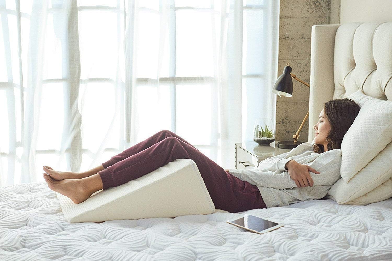 under leg wedge pillow