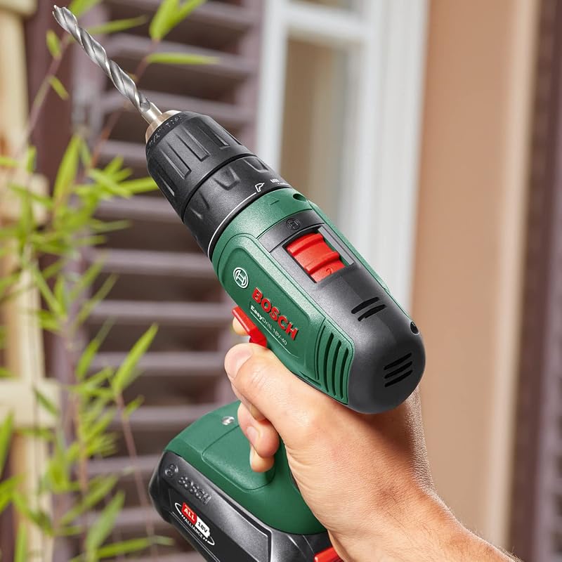 Perceuse-visseuse sans fil EasyDrill 18V-40 (2 batteries 2,0 Ah, système 18 V, dans coffret de transport)