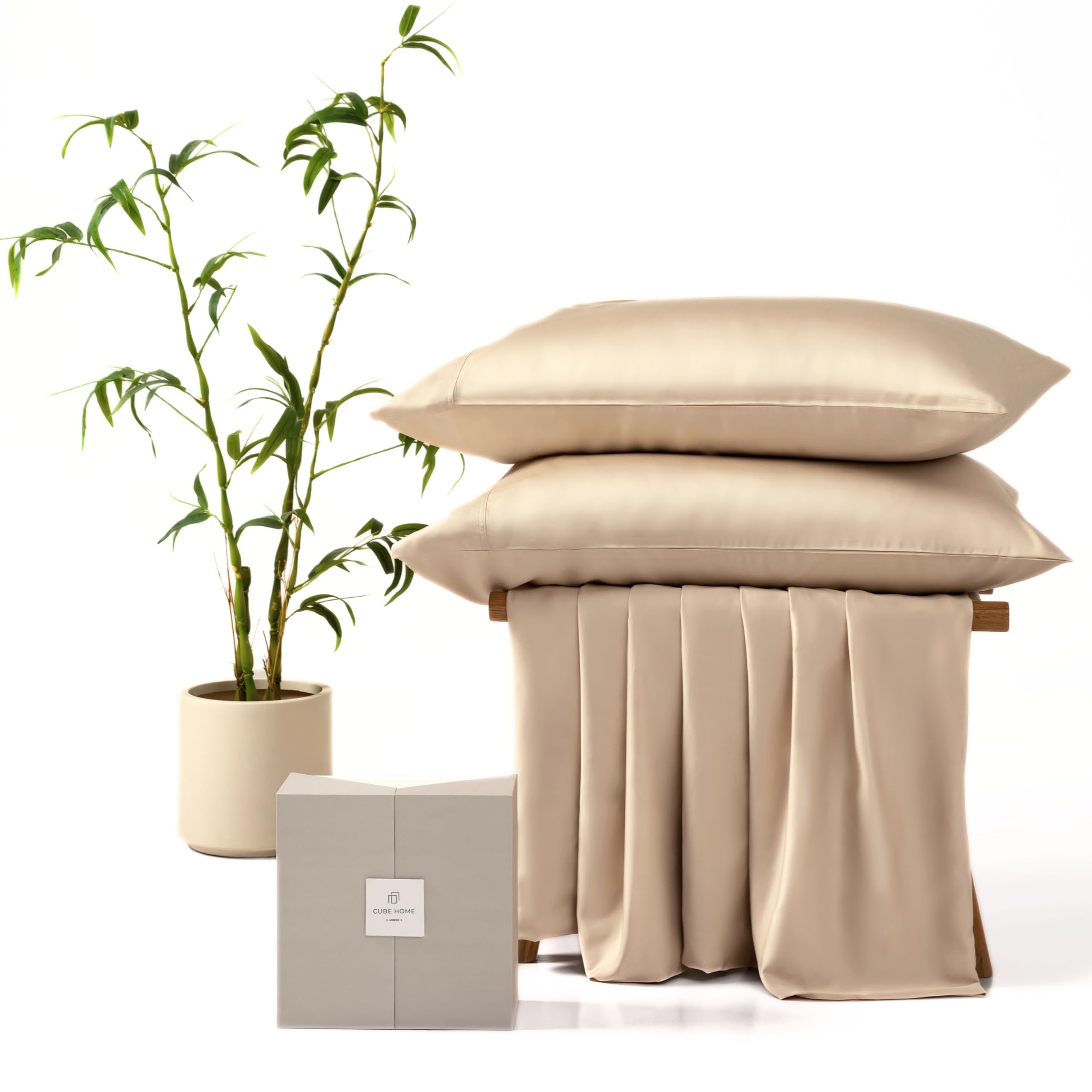 Cube Home - Luxury Bedding 3 Pcs Set (260x220cm Duvet Cover and 2 75x50cm Pillowcases) - 100% Natural Bamboo, Soft, Breathable, Anti-Allergy, Anti-Bacterial - Super King Bed - Beige