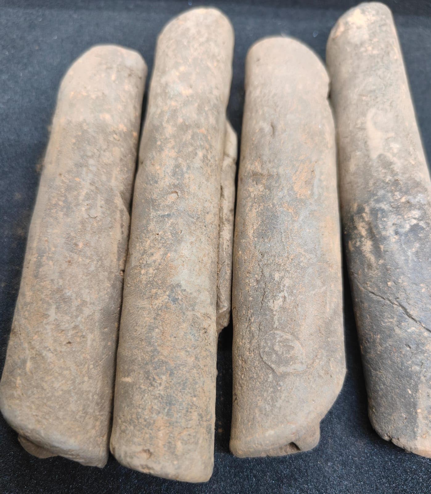 Smoked Mini Clay Rolls Broken 200 GMS