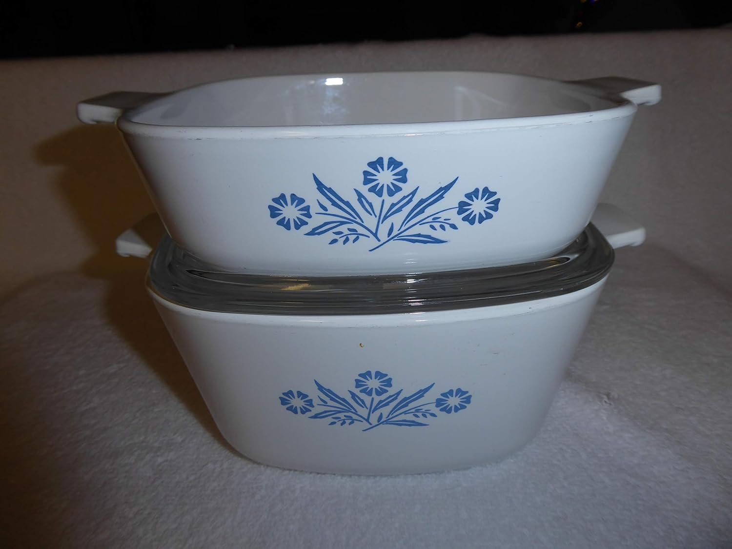 Amazon Com Corning Ware Cornflower Blue 3 Piece Set 1quart 1 3 4 Quart And 1 Lid Kitchen Dining