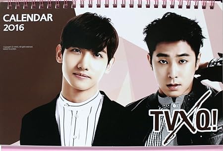 Amazon Co Jp ステッカー付 東方神起 Tvxq メンバー ユンホ ユノ チャンミン マックス 16年 17年 2年分の カレンダー 卓上カレンダー 祝日 日本仕様 おもちゃ