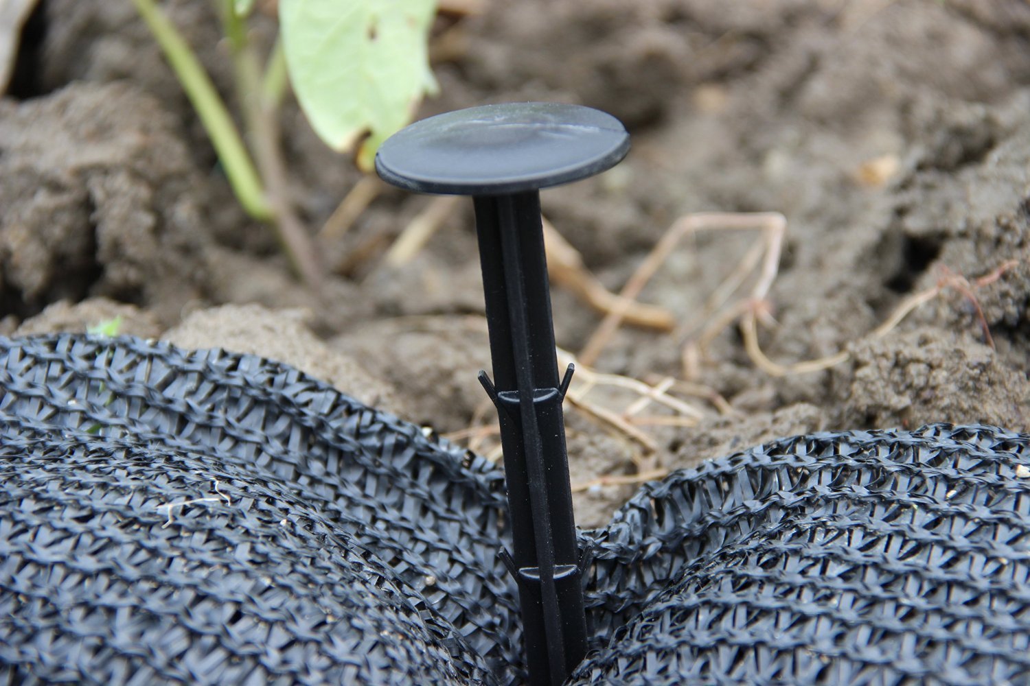 KINGLAKE 30 Pcs 11cm Garden Securing Pegs Plastic Fixing Peg Weed Fabric Pegs for Weed Control Membrane Matting Ground Cover Netting (4.3 Inch)