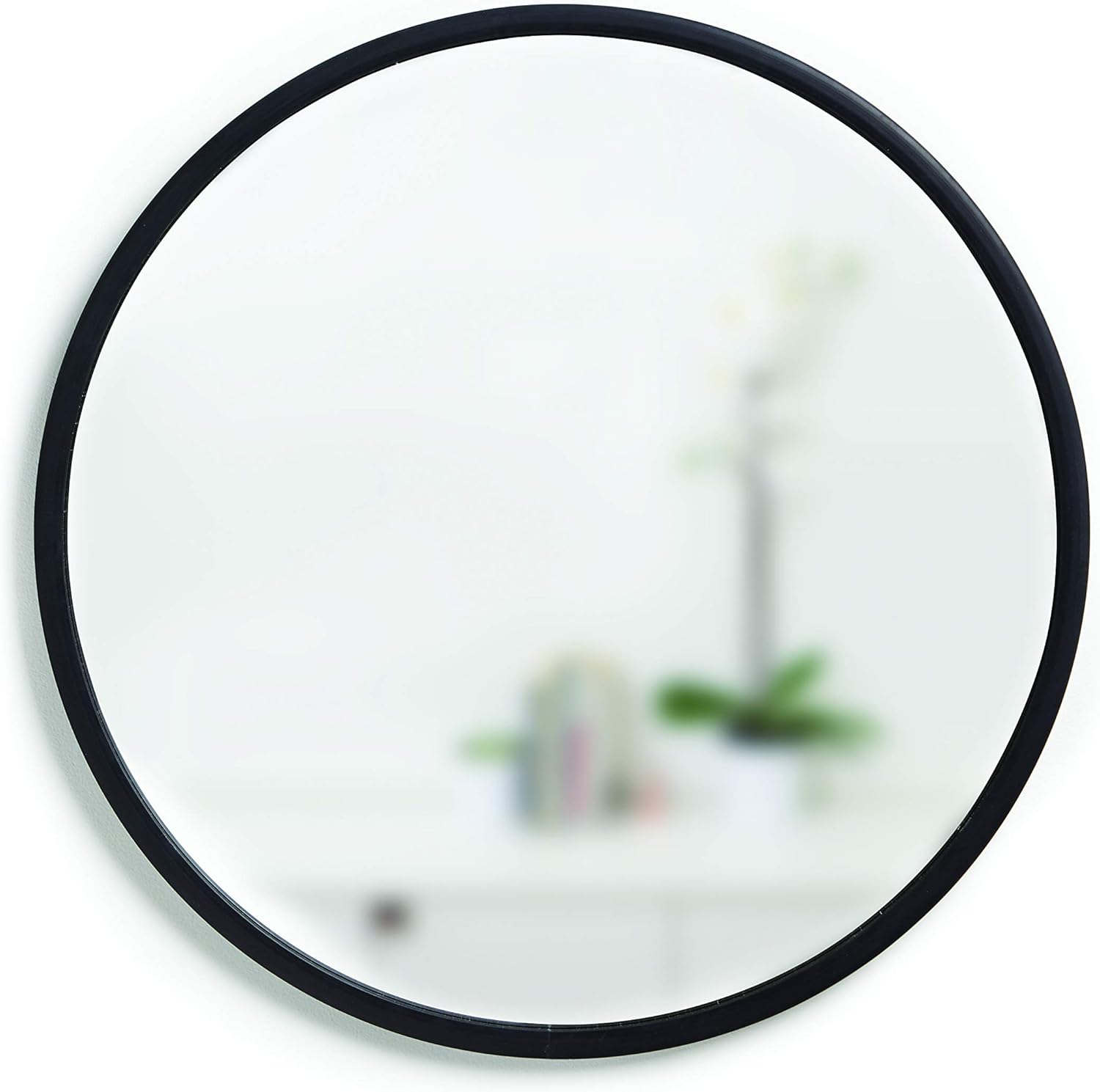 Umbra 1008243-040 Hub Wall Mirror With Rubber Frame - 24-Inch Round Wall Mirror for Entryways, Washrooms, Living Rooms and More, Doubles as Modern Wall Art, Black: Home & Kitchen